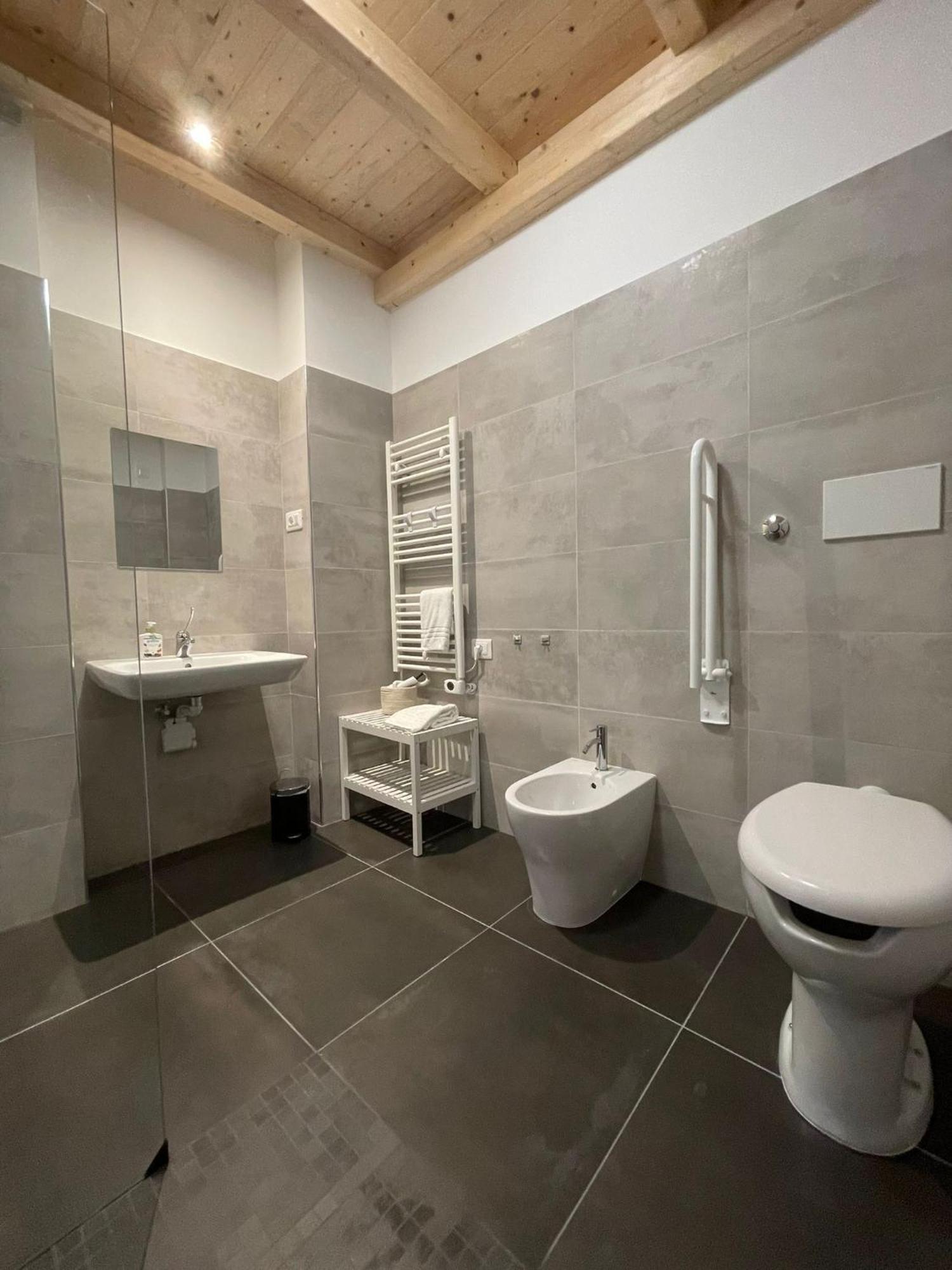 Aloe Comfort Rooms Pescara Ngoại thất bức ảnh